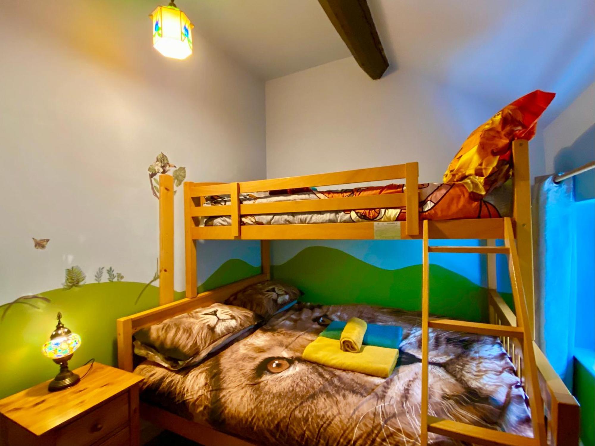 Squirrel Barn Villa Milwich Екстериор снимка