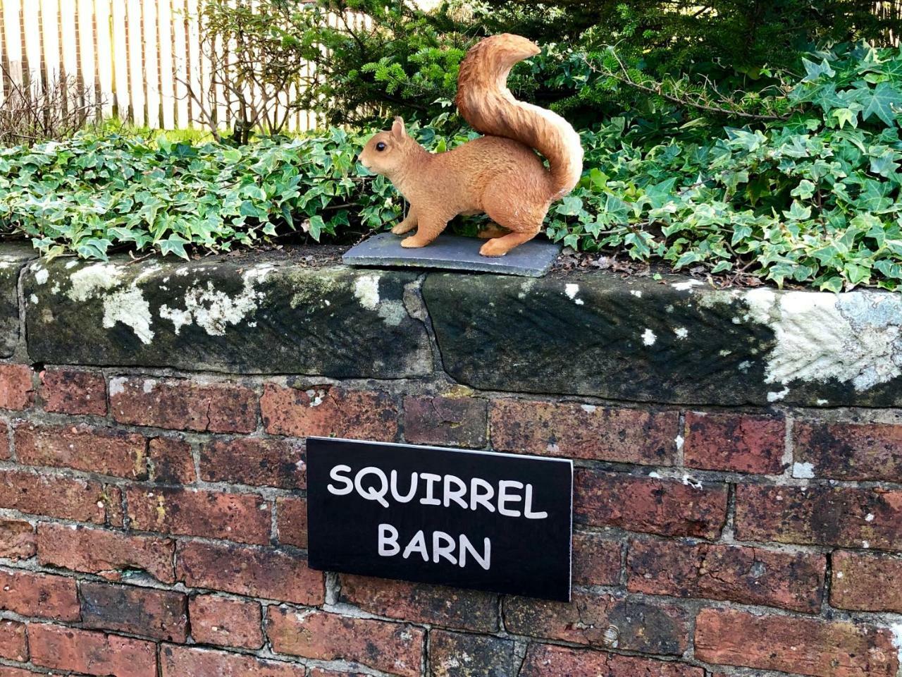 Squirrel Barn Villa Milwich Екстериор снимка